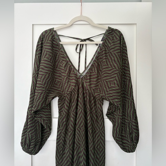 Zara Printed Pleated Dress - Picture 10 of 11